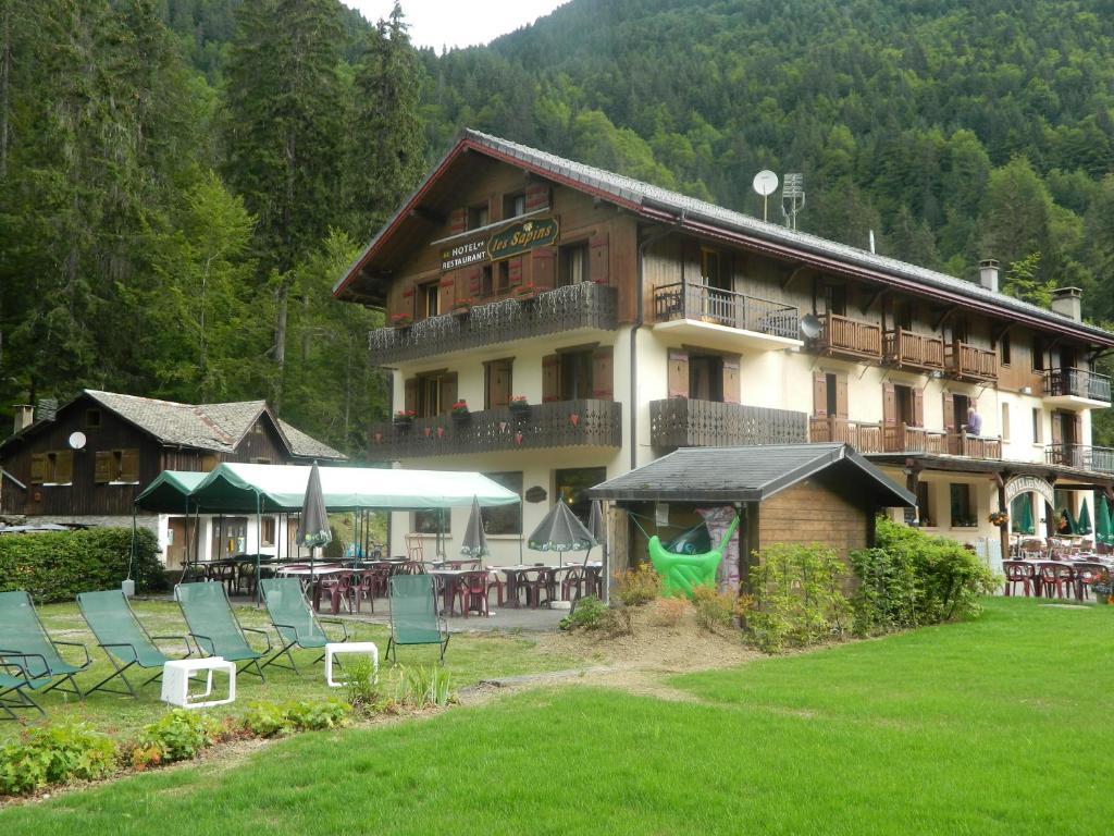 Logis Hotel Les Sapins Montriond Exterior foto