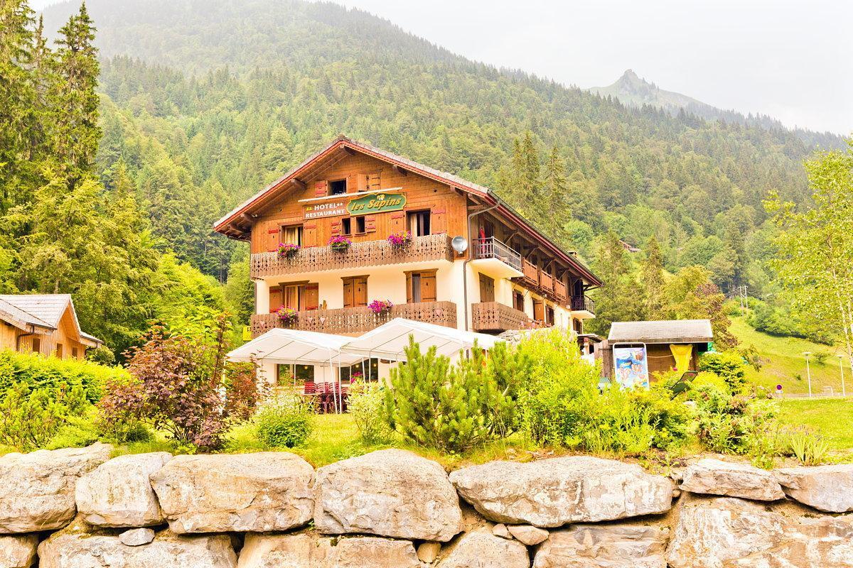 Logis Hotel Les Sapins Montriond Exterior foto